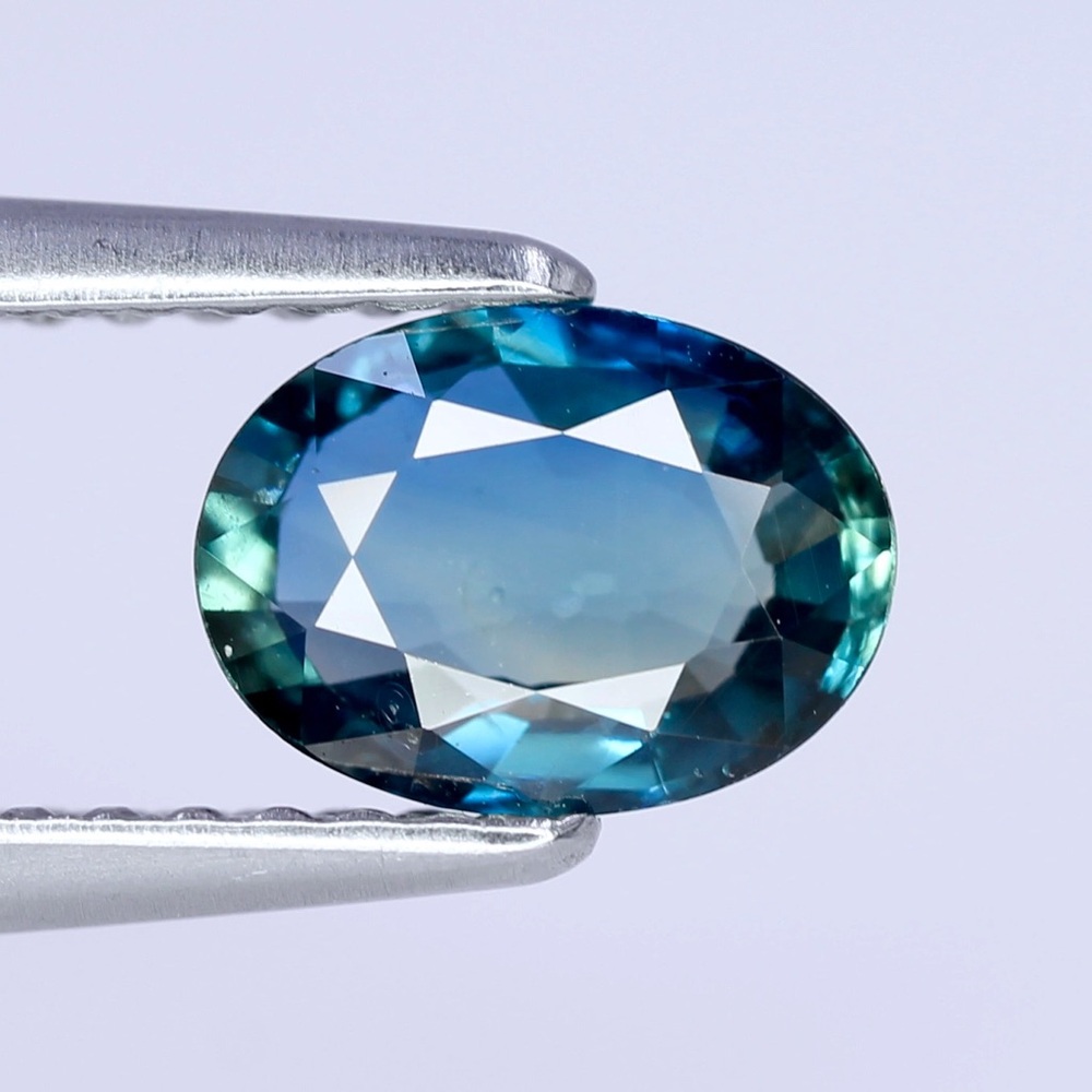 Top quality 1.05 carat natural sapphire gemstone heated